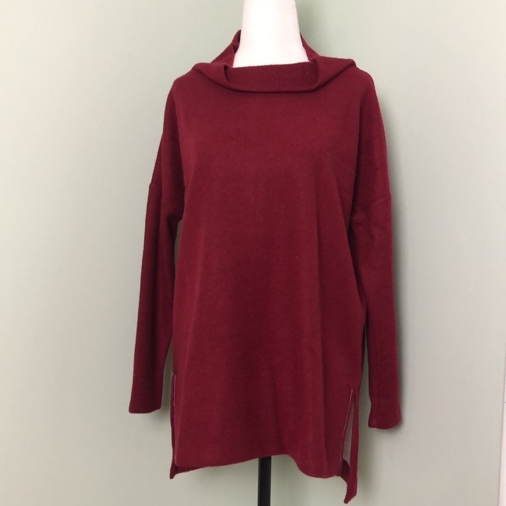 💙 XS 💙 NWT Anthro Top Tunic Long Sleeves High Low Raspberry
